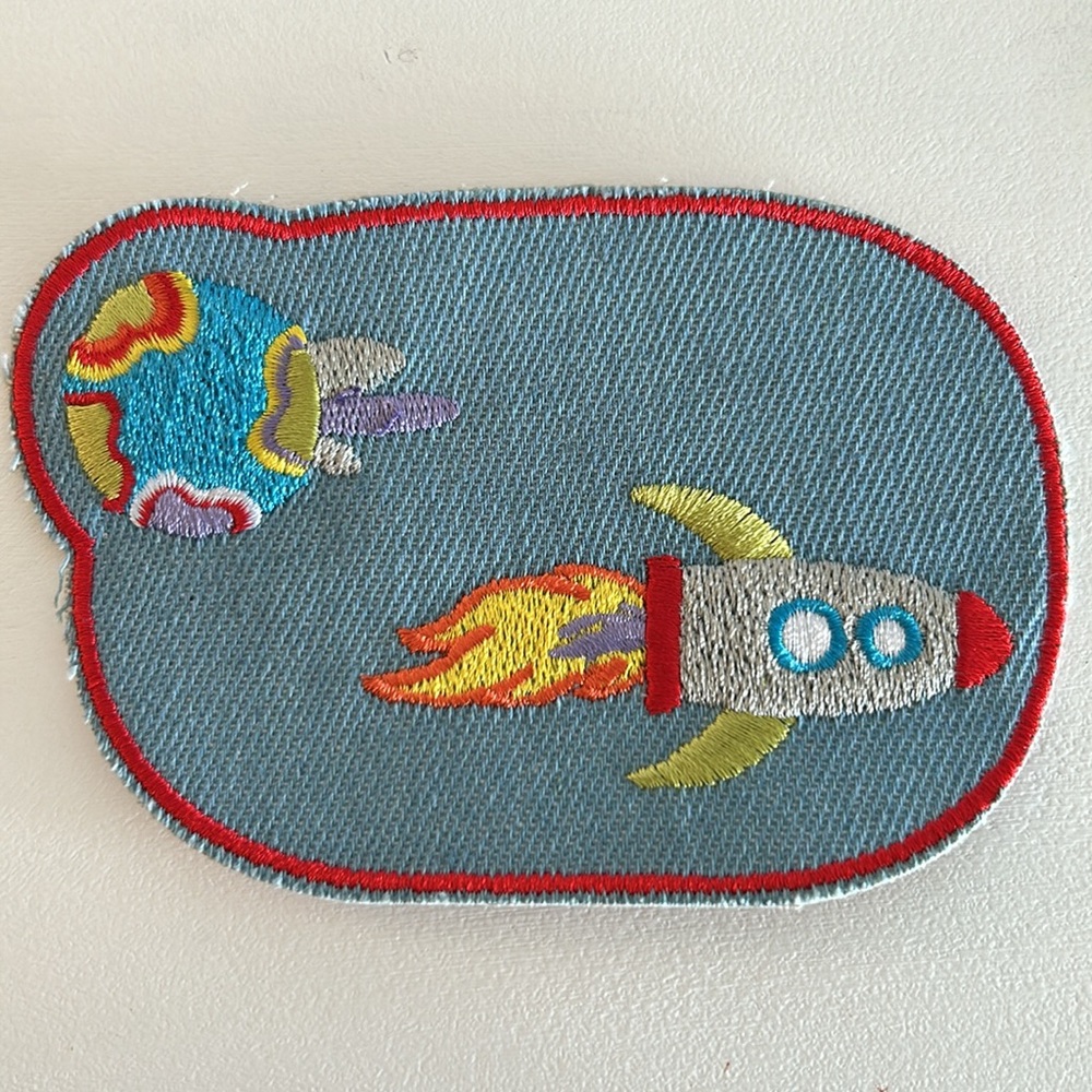 Space-Themed Embroidered Patches - Picture 3 of 10